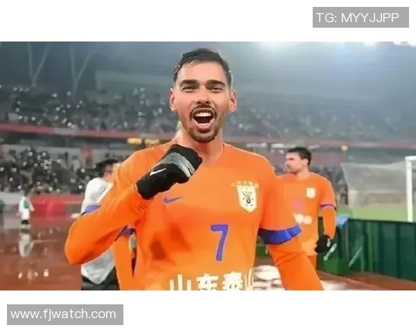 外国足球明星遭遇身份冒充事件引发球迷热议与媒体关注